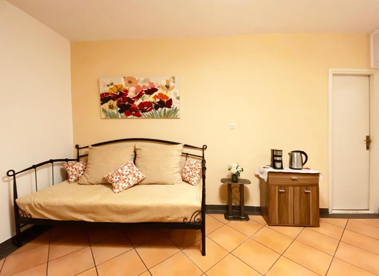 Apartment Lavender On Nincevica St- 1 Bedroom 5 Min To The Old Town Of *
