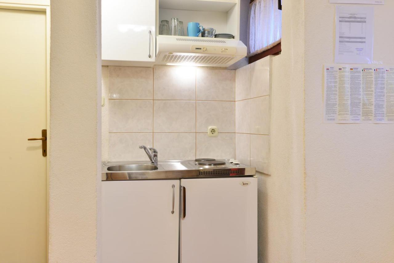 Lavender On Nincevica St- 1 Bedroom 5 Min To The Old Town Of Apartment