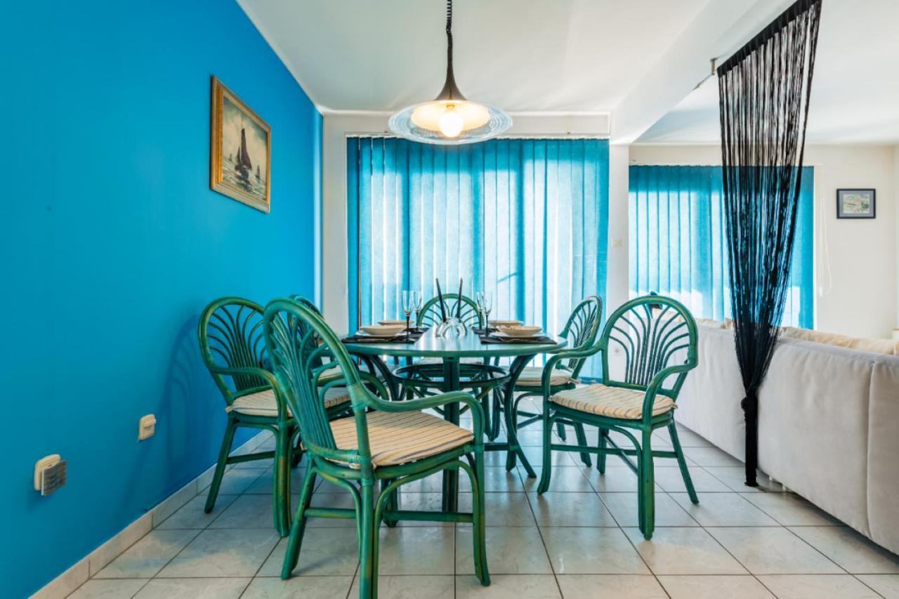 Sea View Reno W/garage *