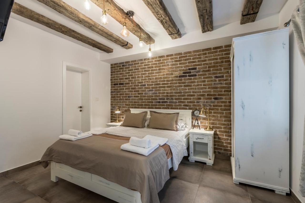 Apartment Insula