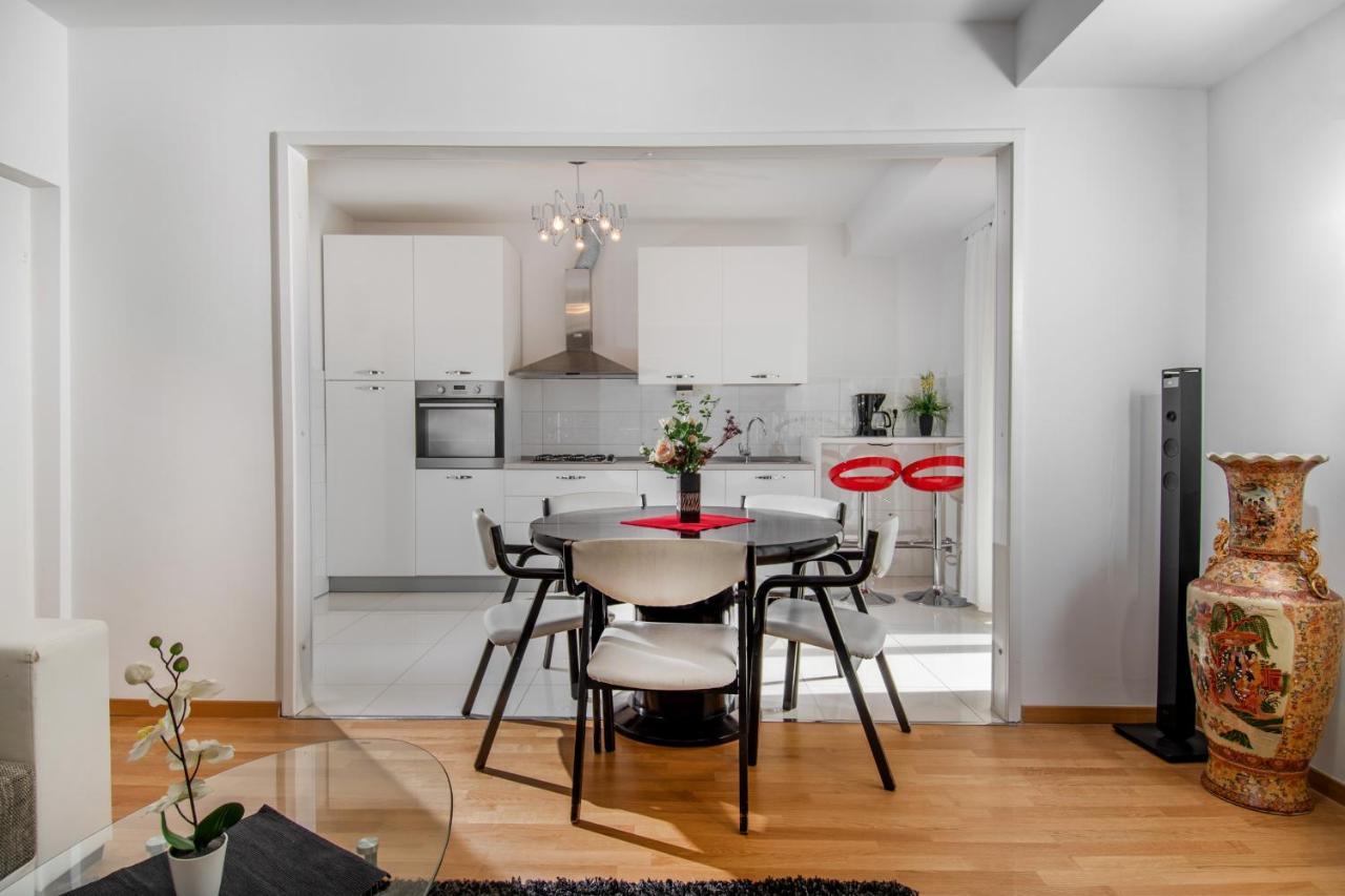 Rooms&apartments Zelux