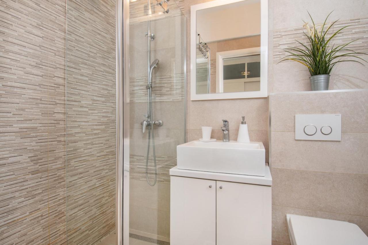 Apartment Rooms&apartments Zelux *