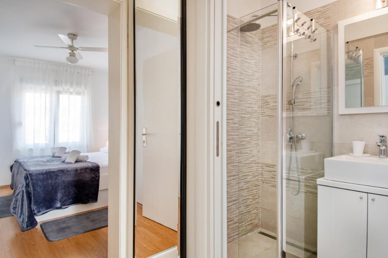 Apartment Rooms&apartments Zelux Split