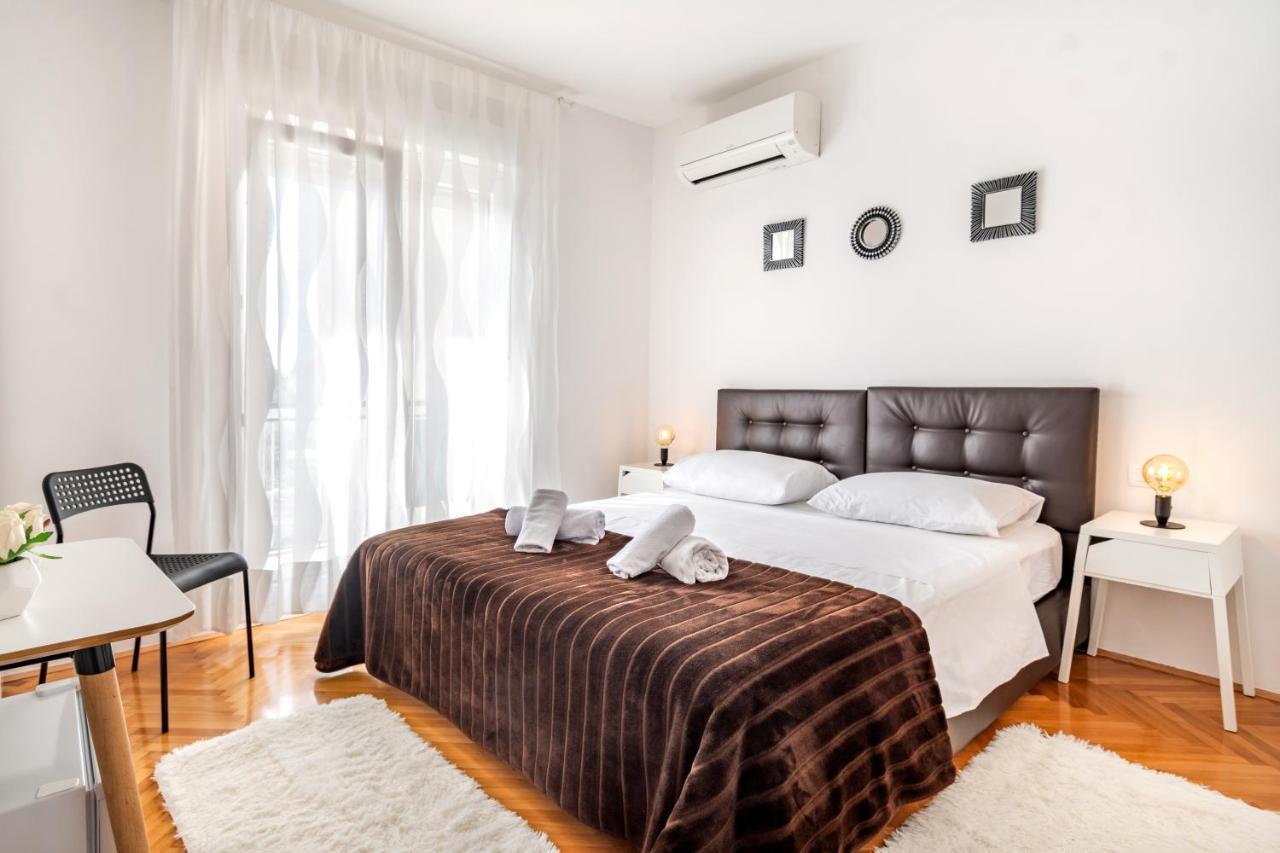 Apartment Rooms&apartments Zelux *