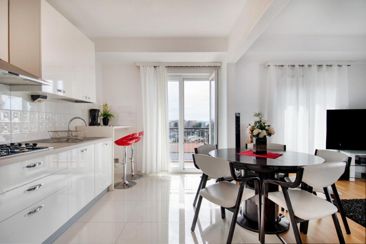 Apartment Rooms&apartments Zelux *