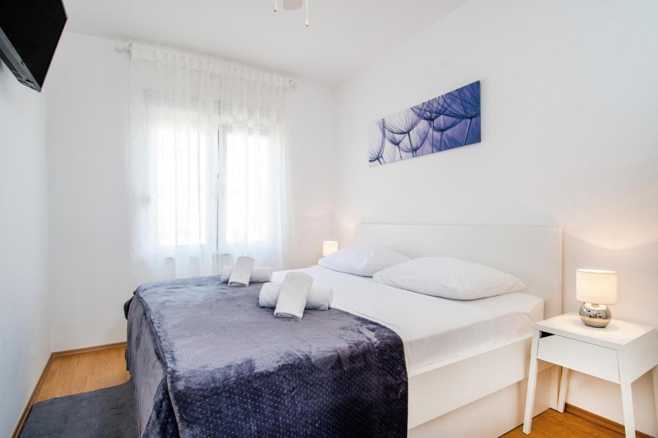 Rooms&apartments Zelux *