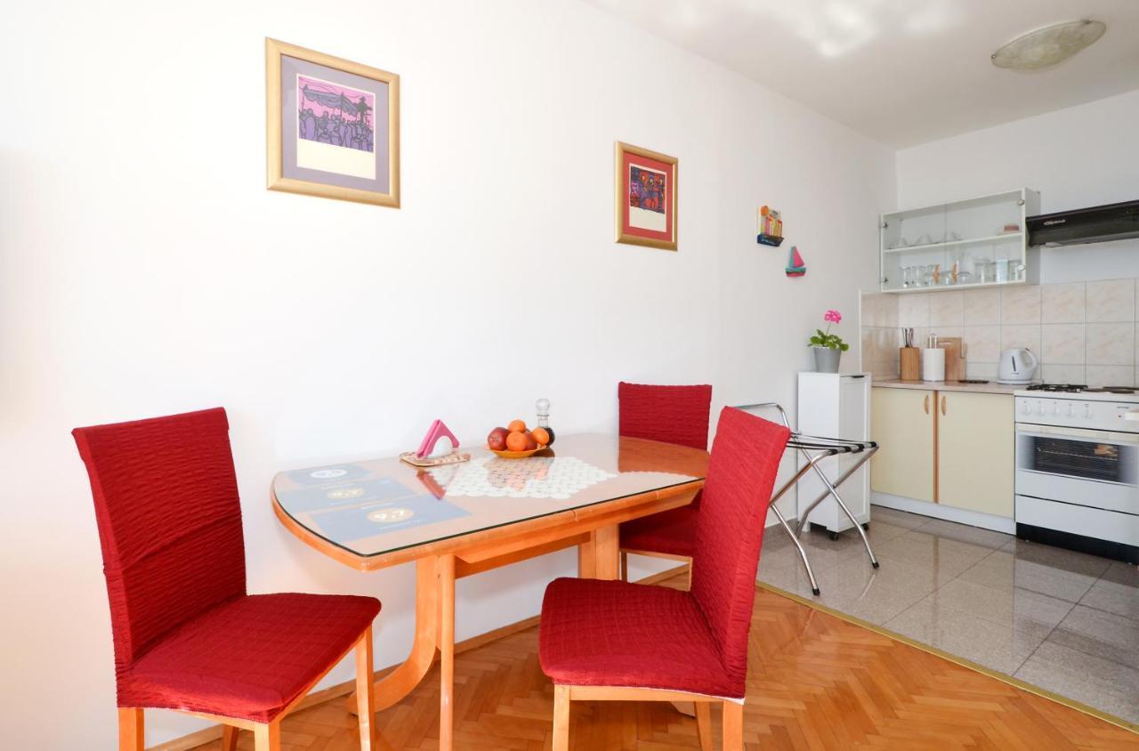 Vana Apartment