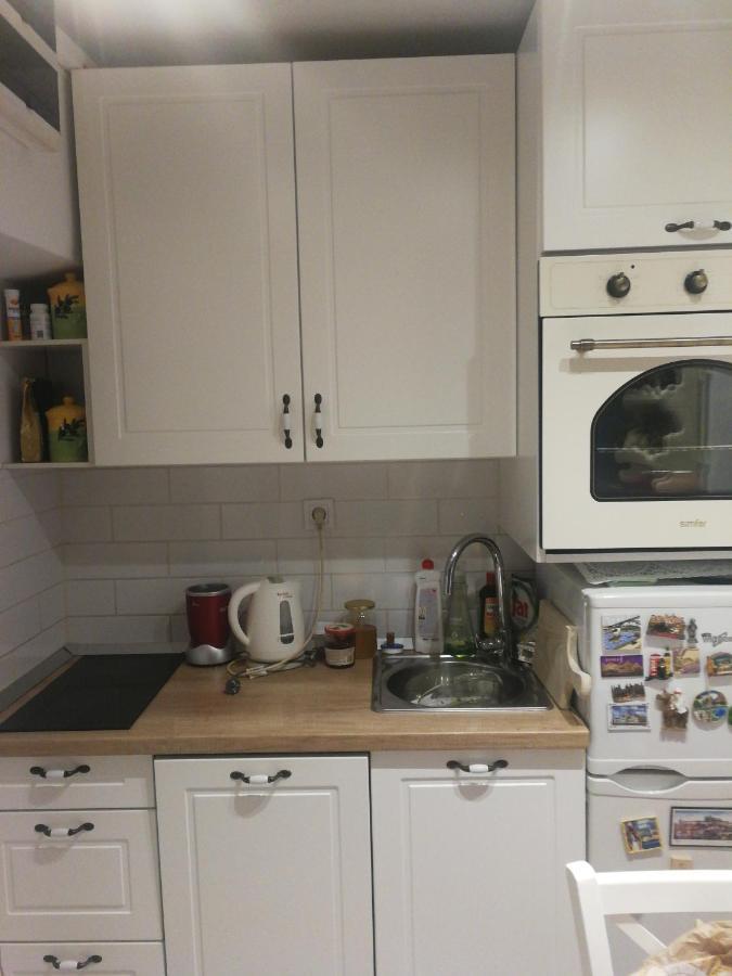 Angie Apartment
