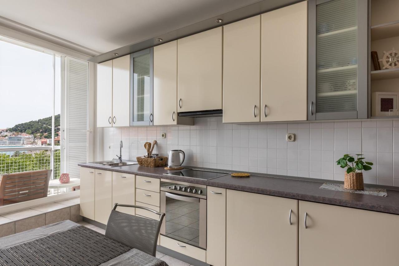 5th Floor Apartment- Harborview *