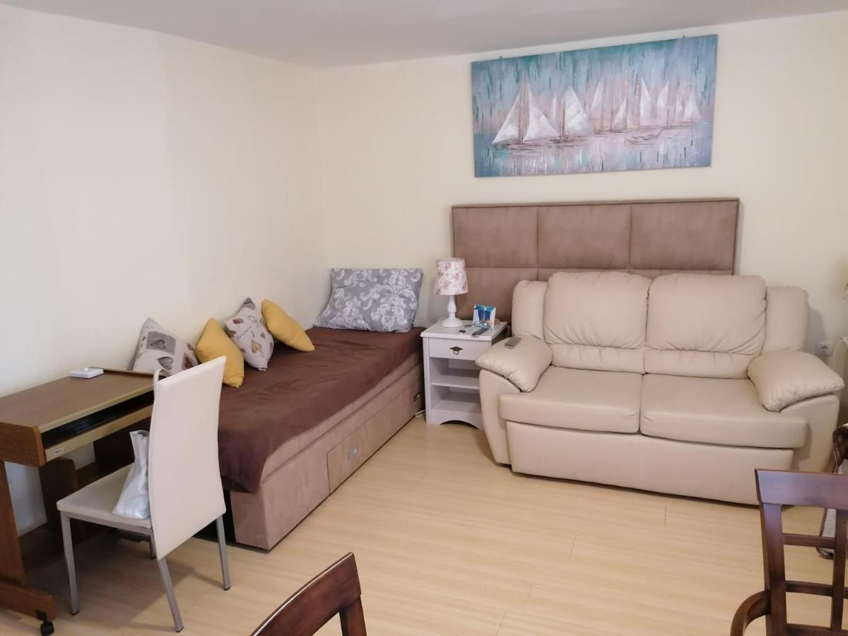 Sara Cosmo Apartment