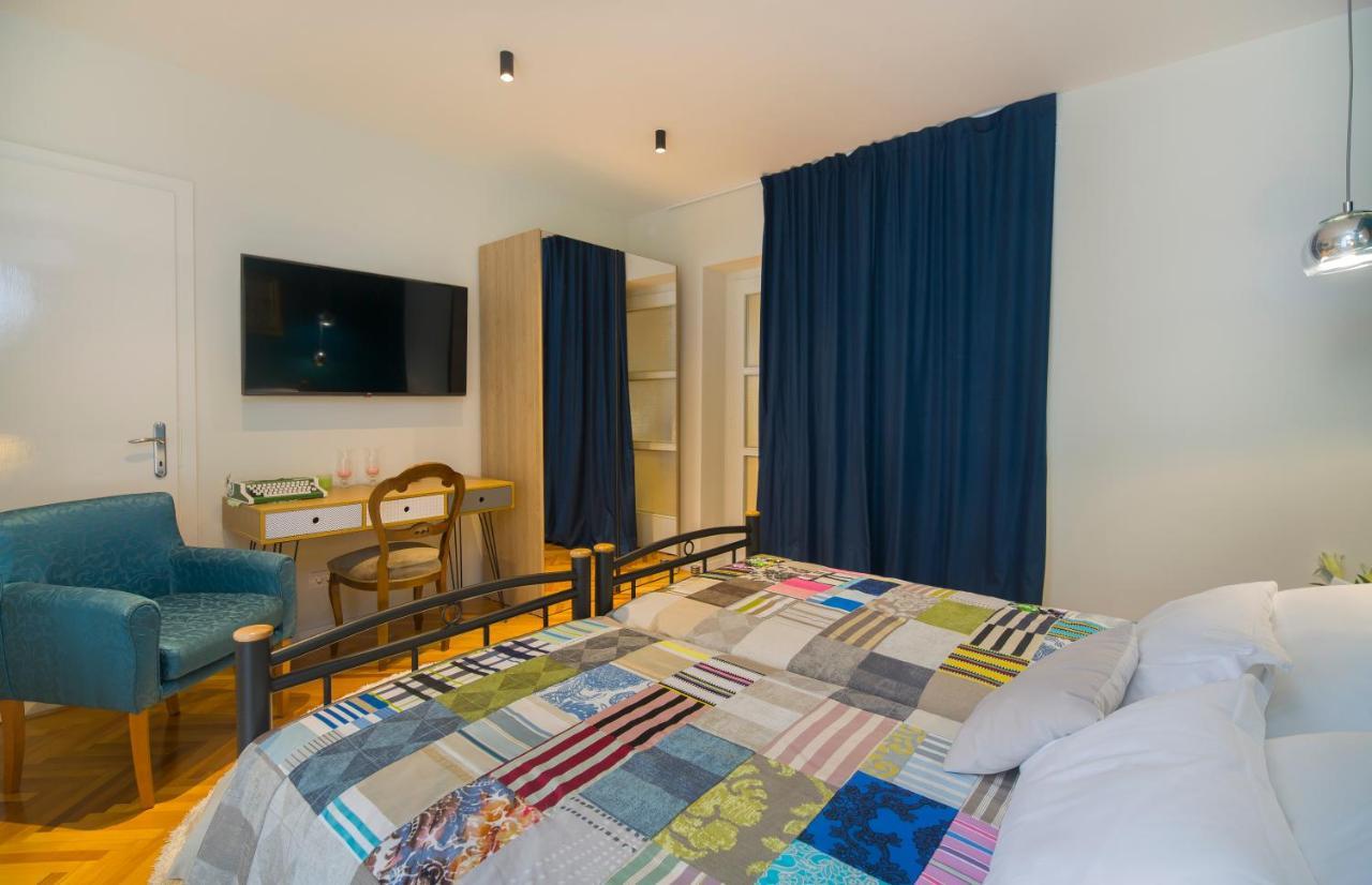 Il Apartment Split