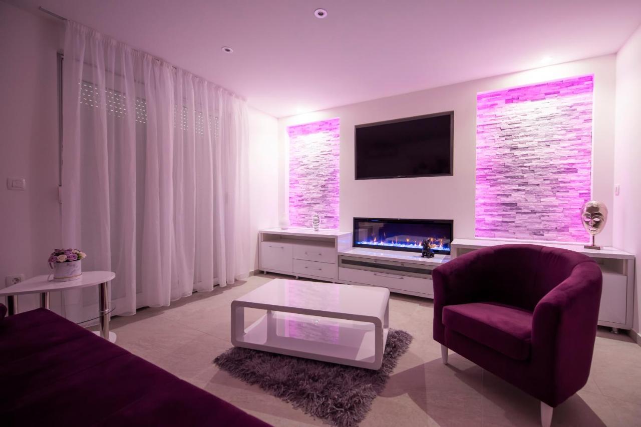 Lions Apartment *