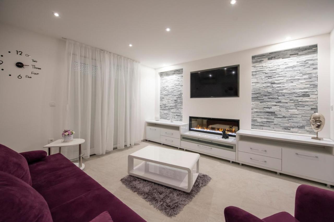 Lions Apartment *