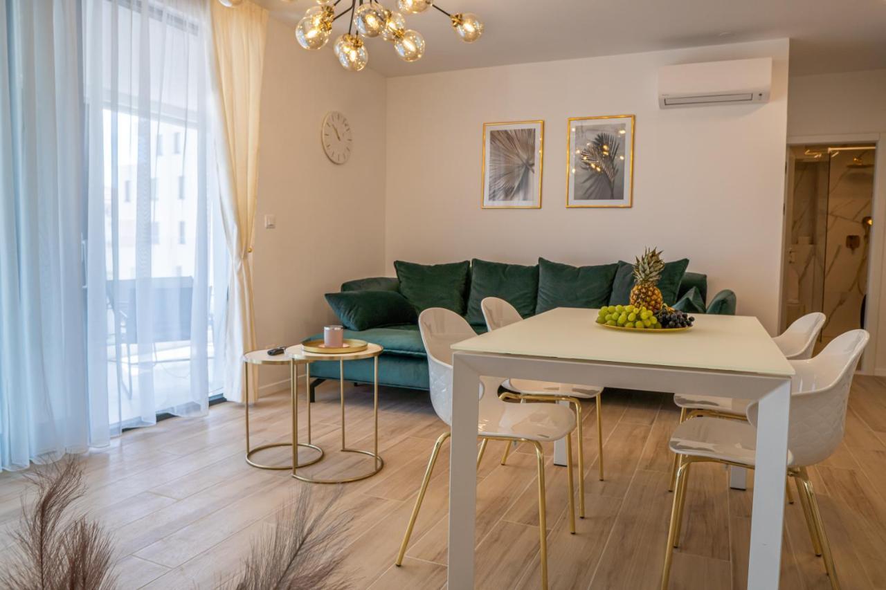 Golden Luxury Apartment Split