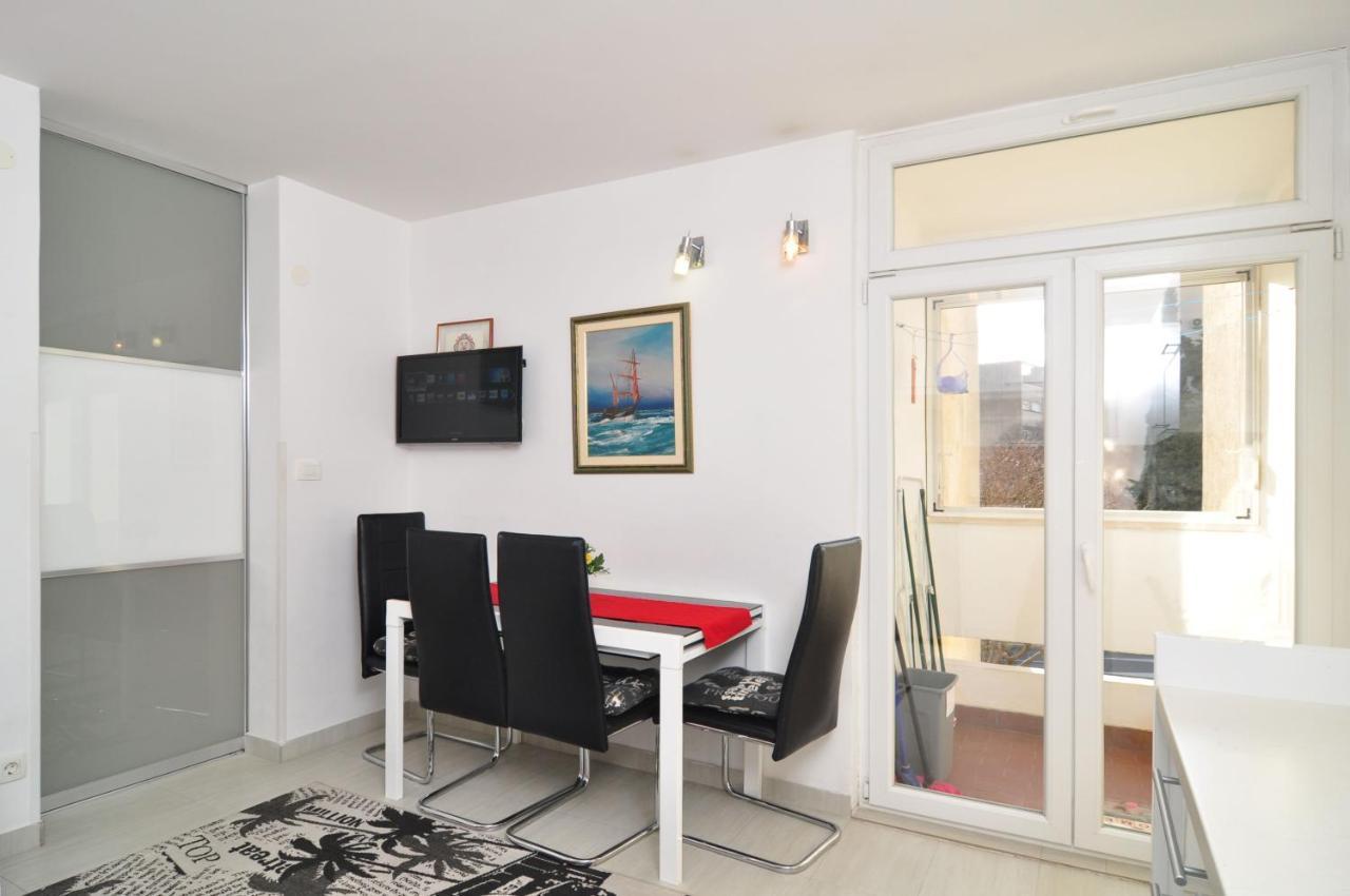 Full Equipped Flat Close To Split