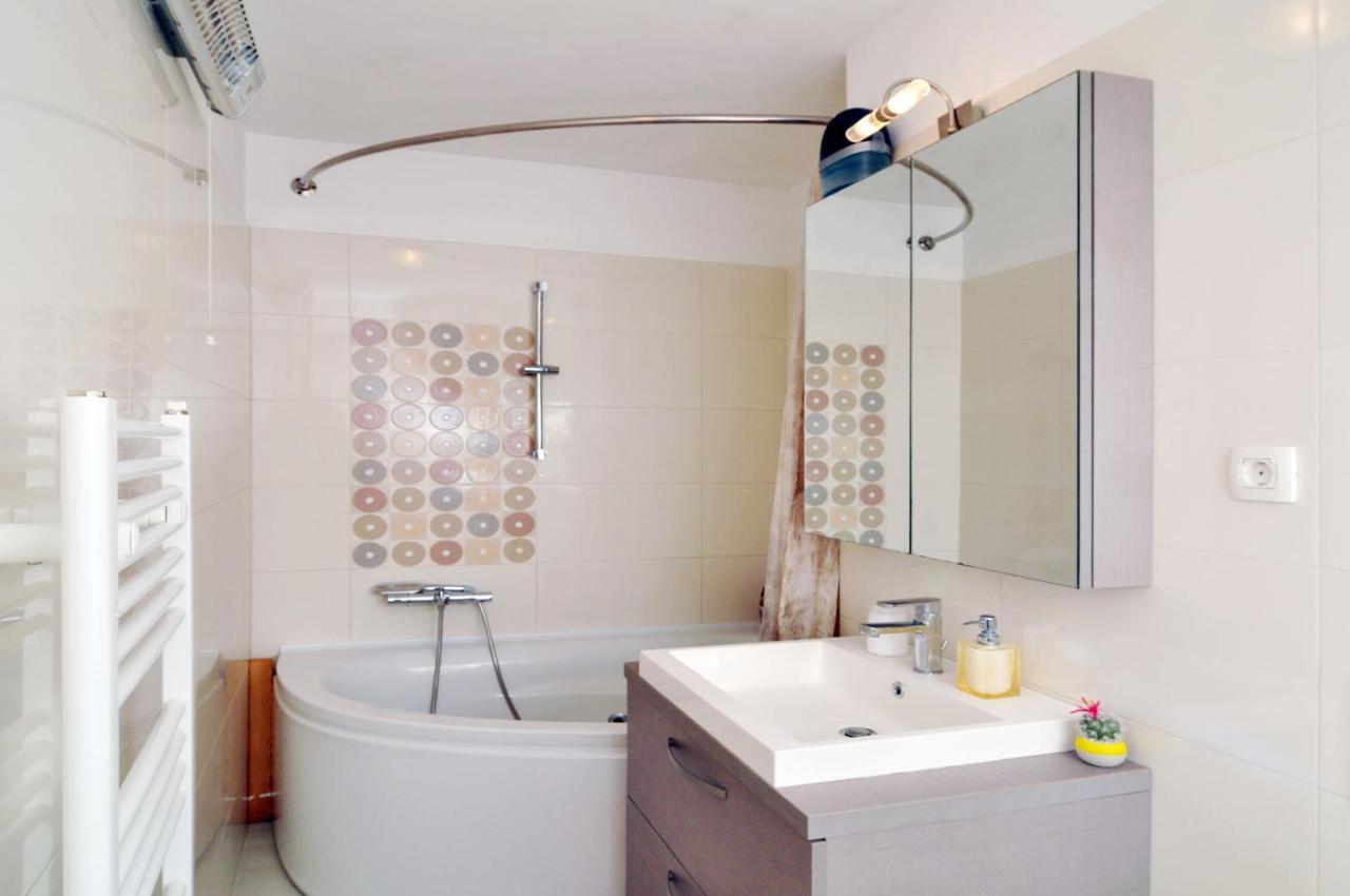 Full Equipped Flat Close To
