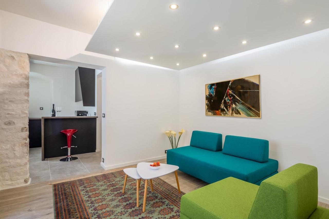 Forum Apartment Split