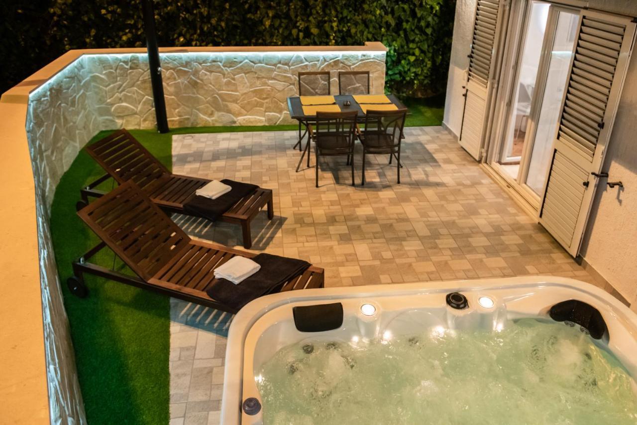 Pebbles - With Jacuzzi Apartamento Split