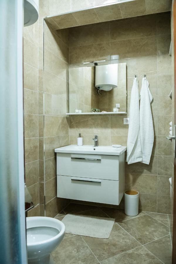 Pebbles - With Jacuzzi Apartamento *