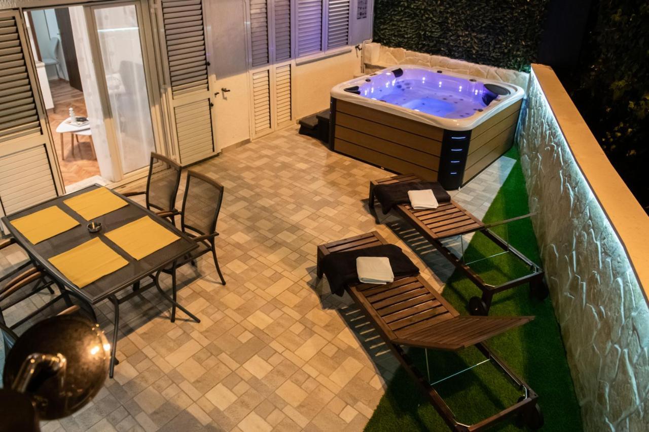 Apartment Pebbles - With Jacuzzi