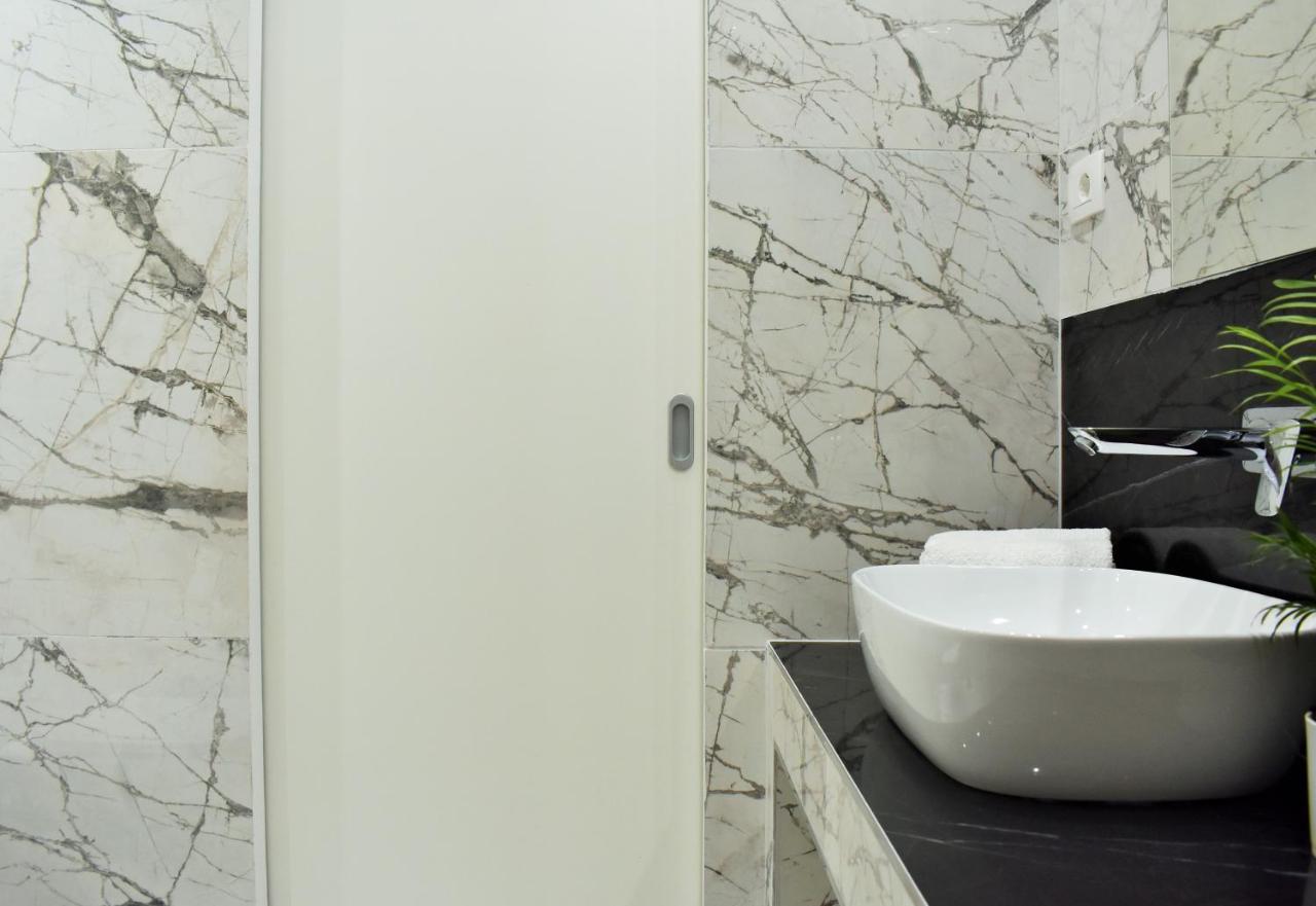 Antares Luxury Split