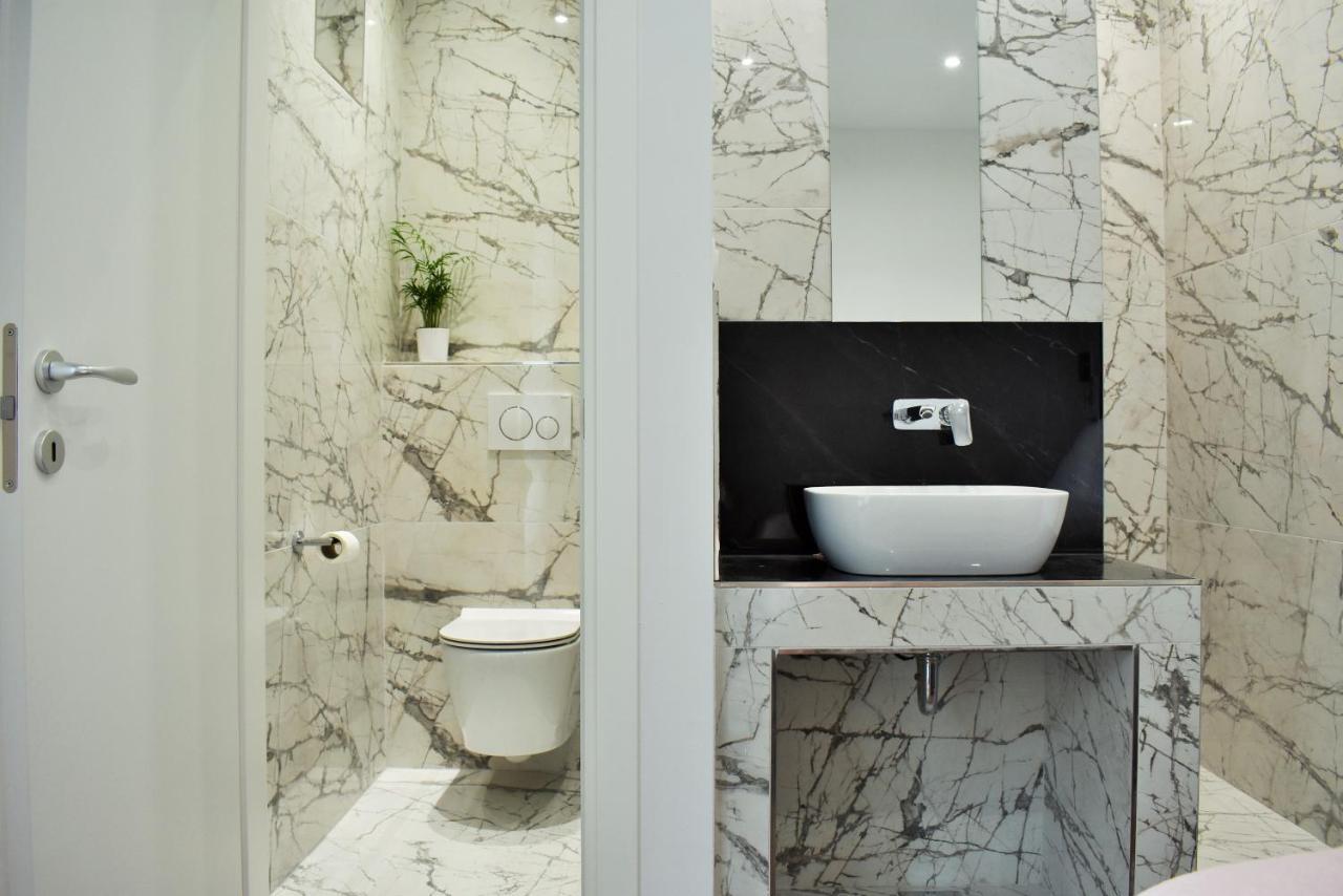 Antares Luxury