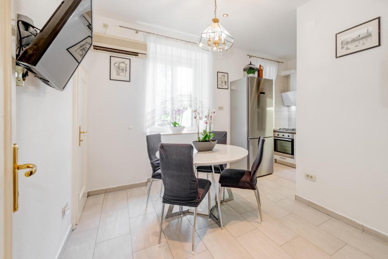 Worek Apartment *