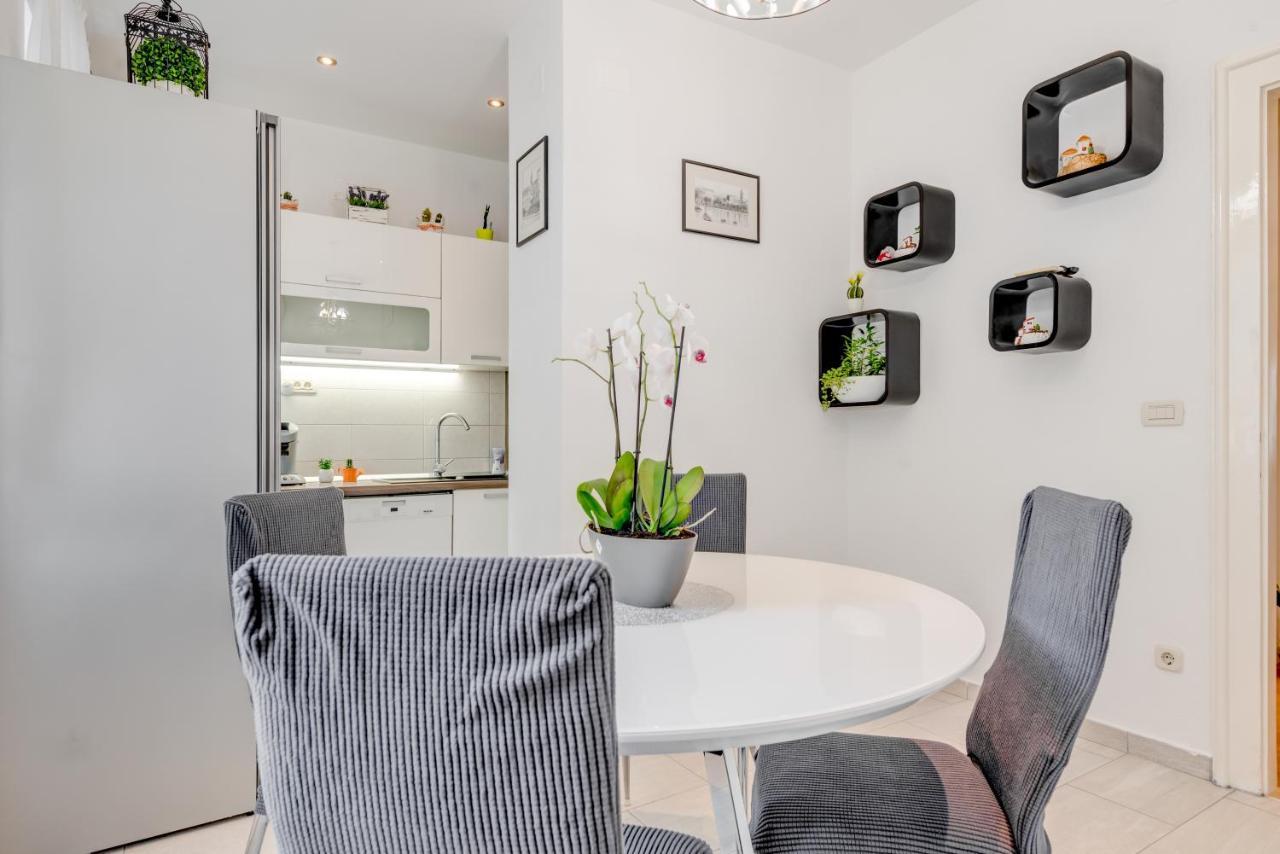 Worek Apartment *