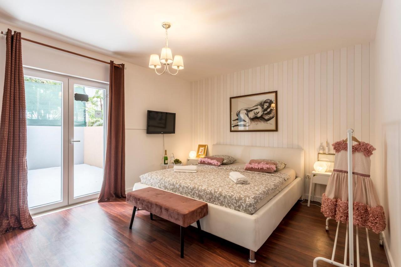 Dalmatian 230m2 With Pool And Garden Near The Old Town For Families * Split