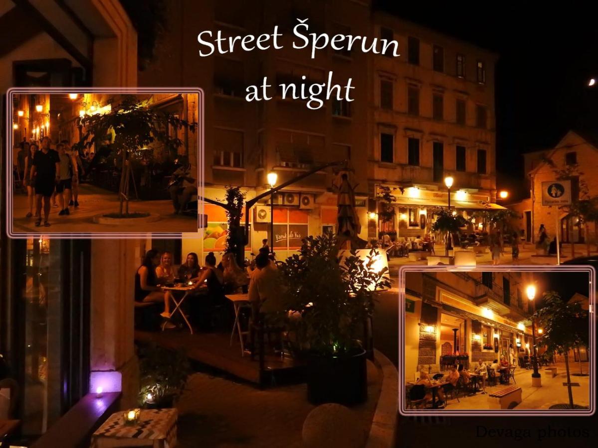Famous Promenade Riva Apartman *