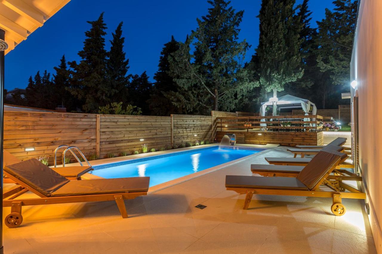 Villa Bila Vila - Where Life Meets Luxury & Nature