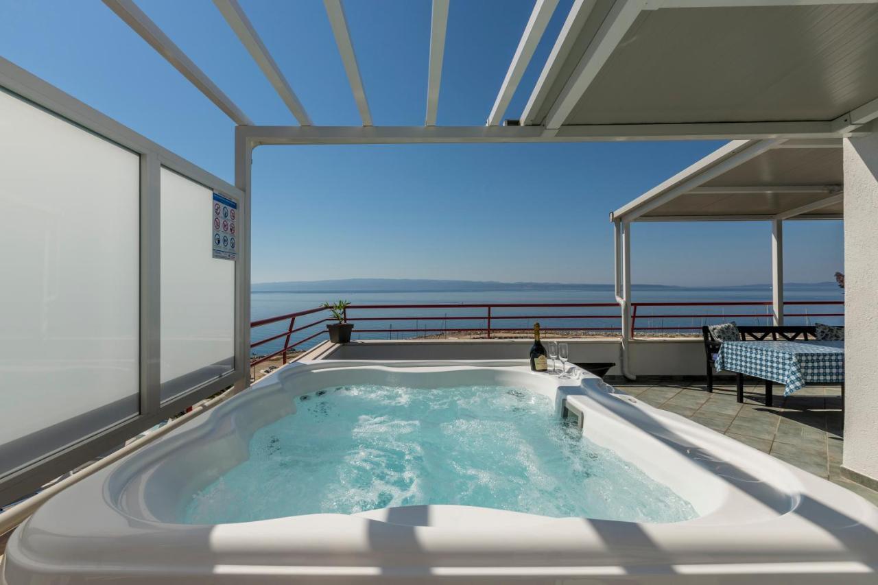 Seaside Penthouse With Hot Tub Sky Living *
