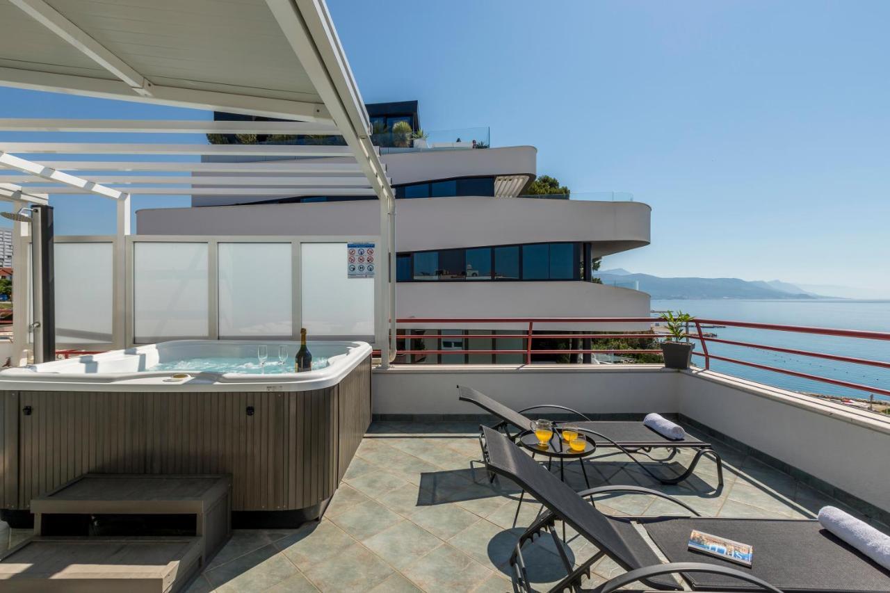 Seaside Penthouse With Hot Tub Sky Living *
