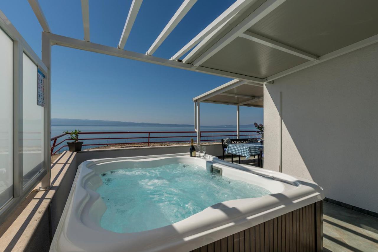 Seaside Penthouse With Hot Tub Sky Living *
