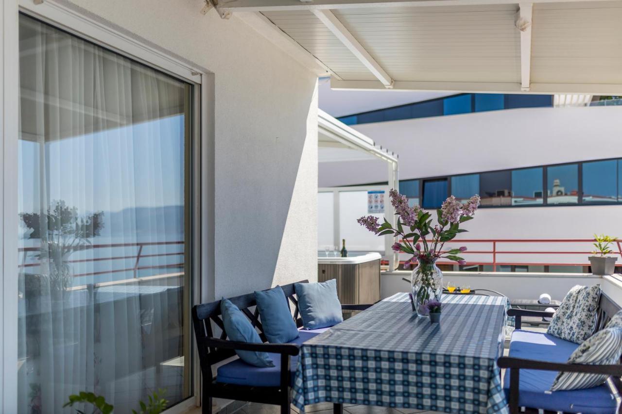 Seaside Penthouse With Hot Tub Sky Living Apartamento Split