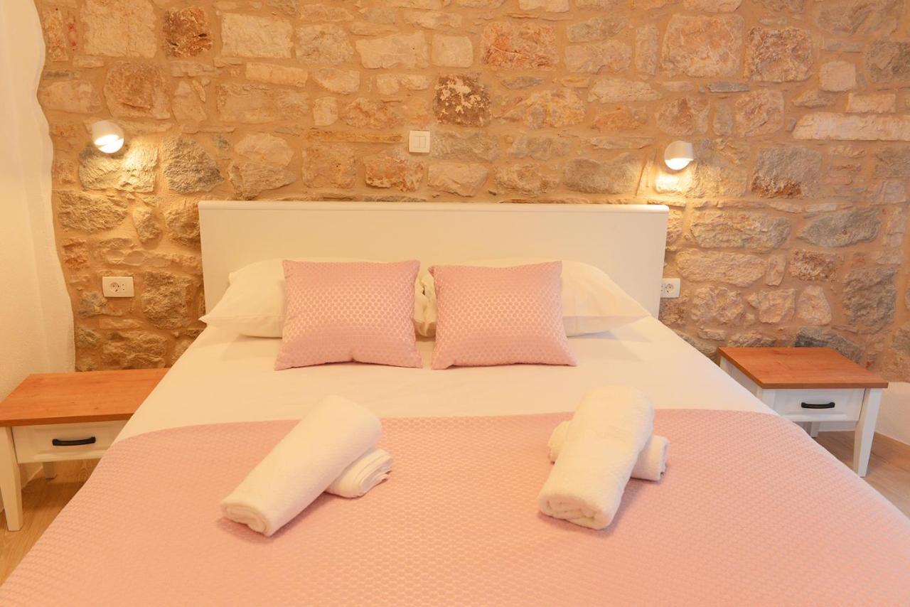 Veli Varos Old Town Deluxe Apartment City Centre Apartment *