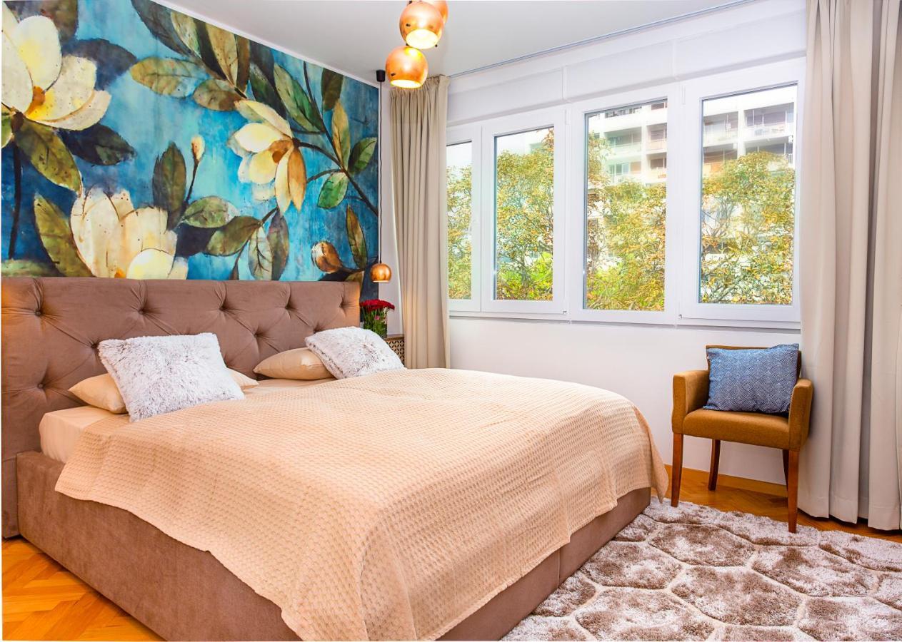 Deluxe Center Blue Apartment *
