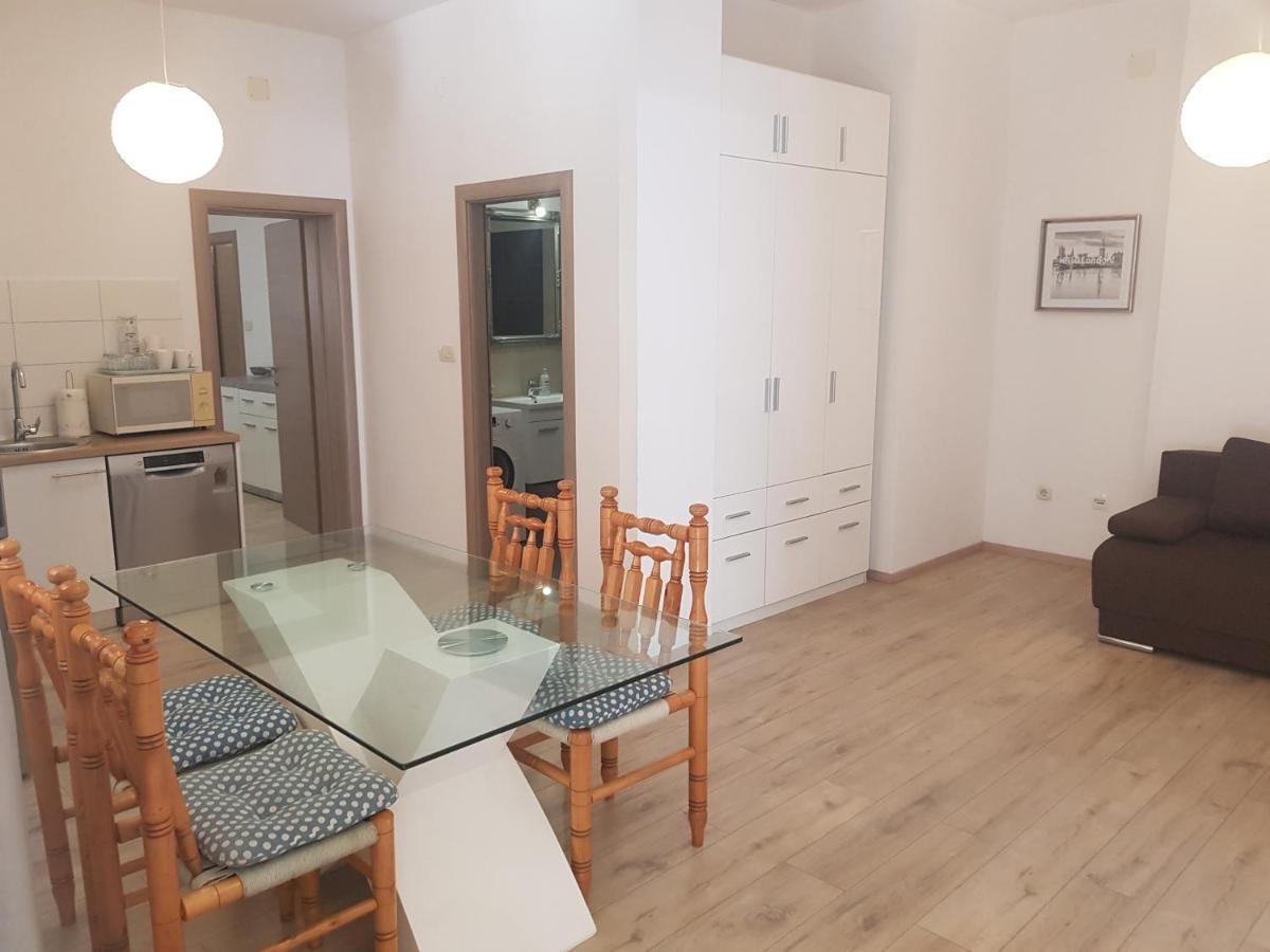 Antonija I Mateo, In The Center Of Apartman Split