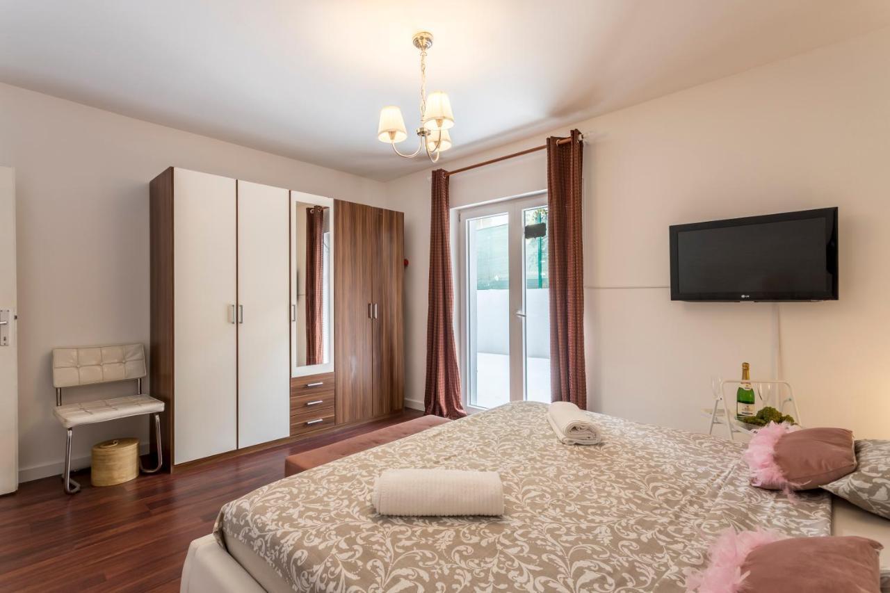 Apartment Dalmatian 230m2 With Pool And Garden Near The Old Town For Families
