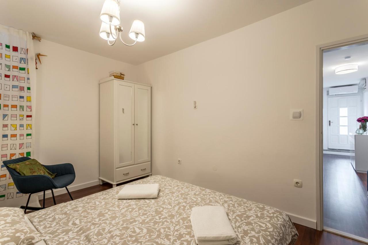 Apartment Dalmatian 230m2 With Pool And Garden Near The Old Town For Families Split
