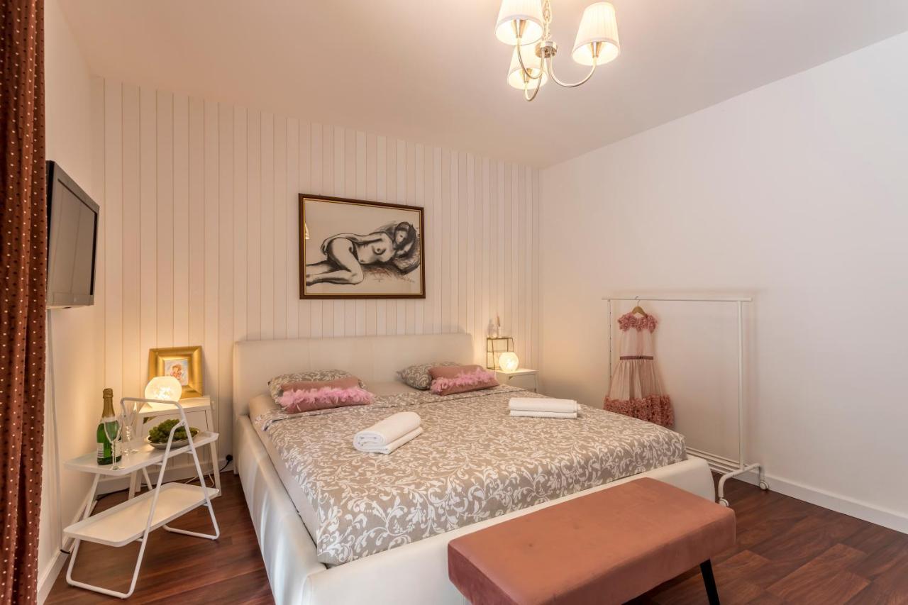 Apartment Dalmatian 230m2 With Pool And Garden Near The Old Town For Families Split
