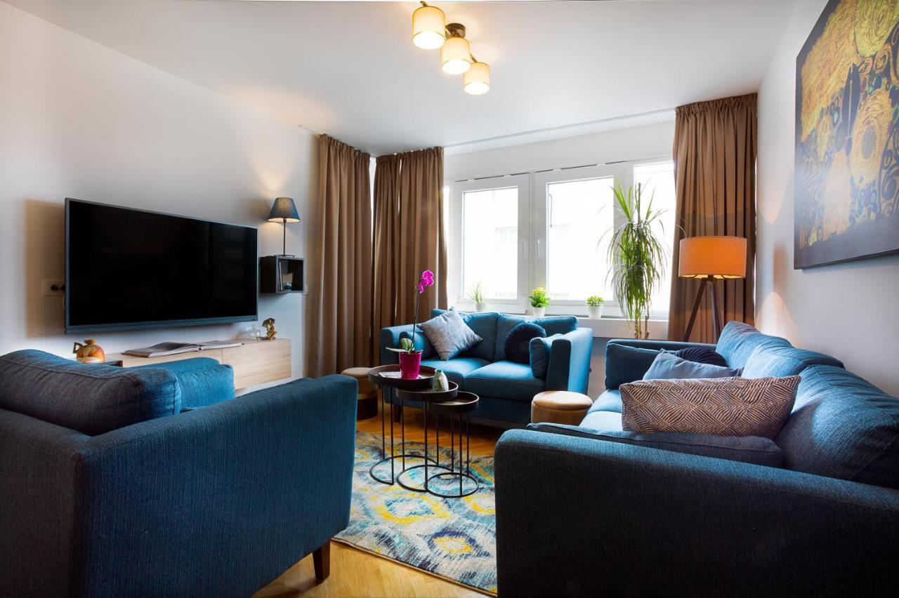Deluxe Center Blue Apartment *