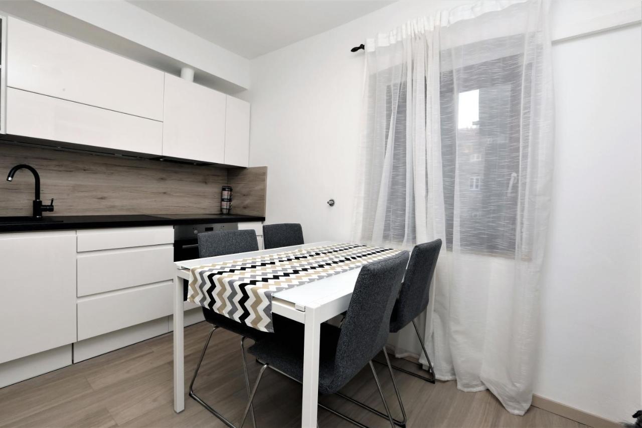 Archie Apartment