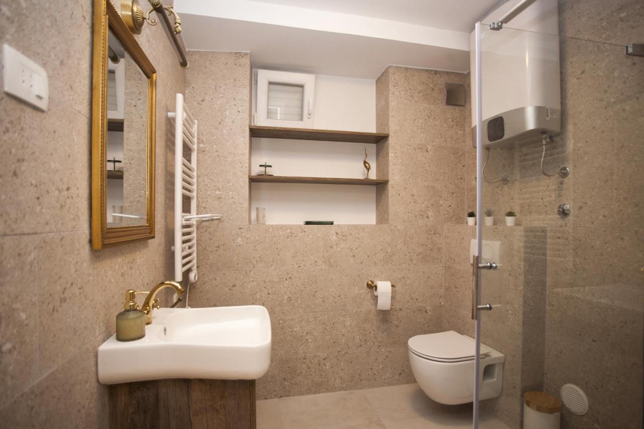 Studio Jon Apartment *