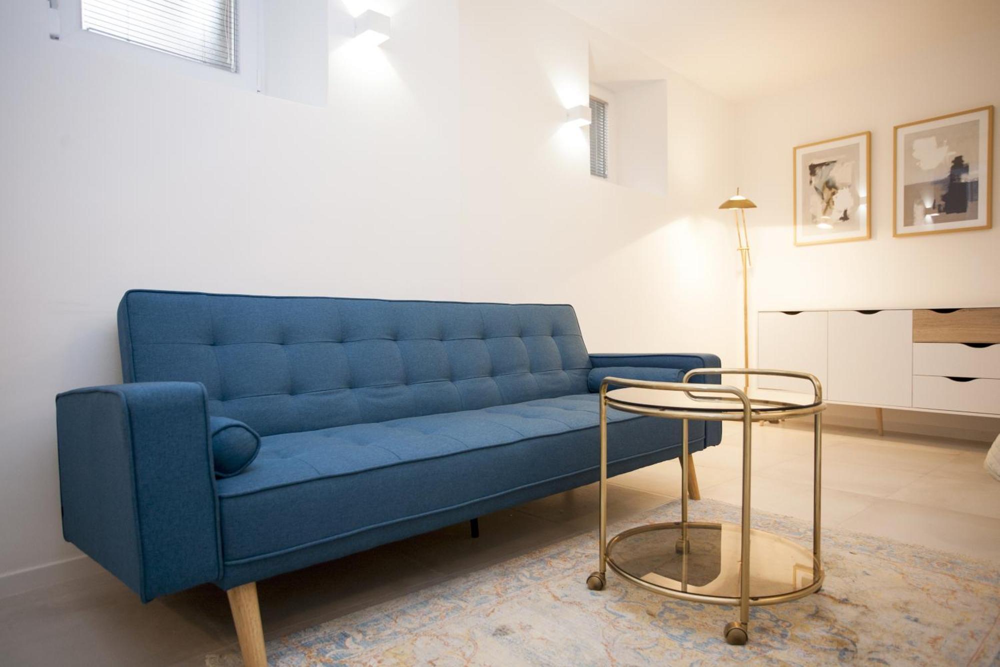 Studio Jon Apartment Split