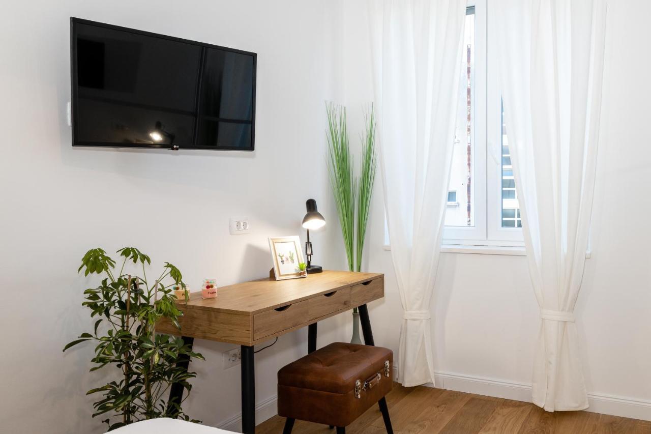 Aurelia Apartment *