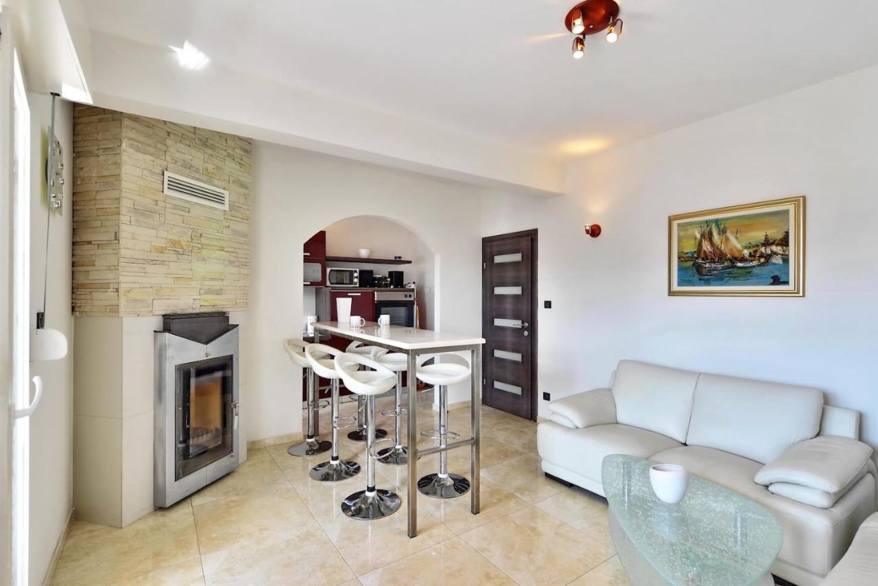 Luxury Stobrec Apartment