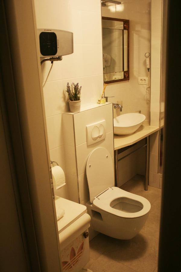 Old Center Apartment *