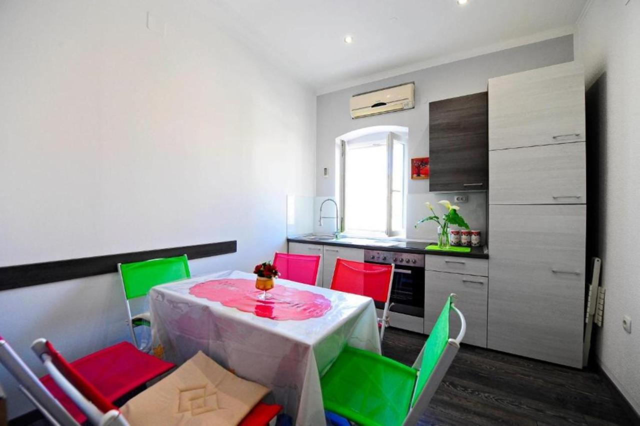 Guest house Apartments Bulovic In The Very Center Of Split