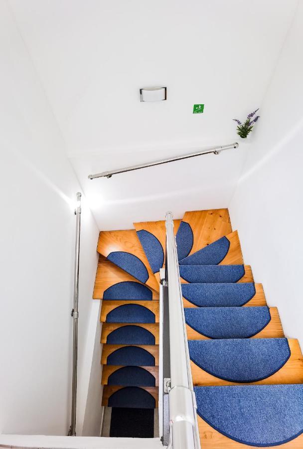 Stone House Varos